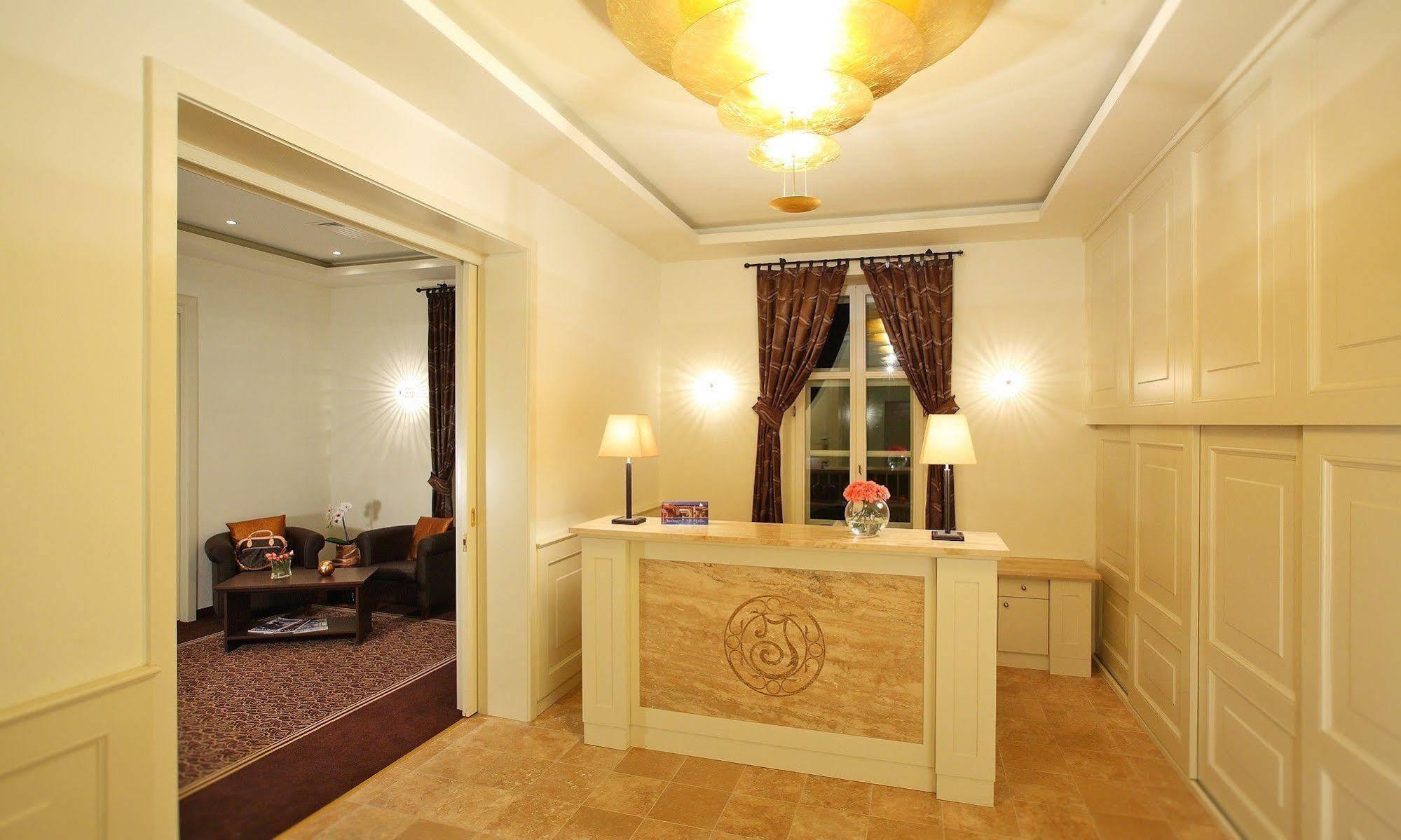Ipoly Hotel Boutique Rooms & Suites Balatonfured Exterior photo